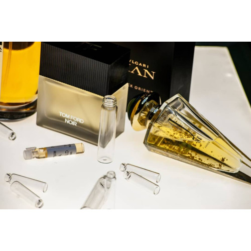 تفاوت عطر دستریز با دکانت عطر چیست؟ کدام انتخاب مطمئن‌تر و باکیفیت‌تر است؟